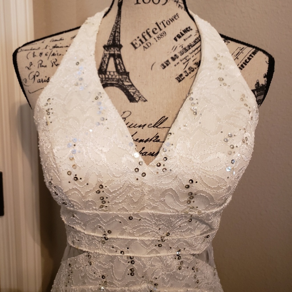 Dress - Picture 3 of 7